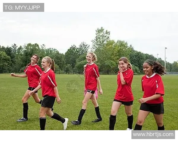 经典足球明星女球员发型大揭秘时尚与运动的完美结合